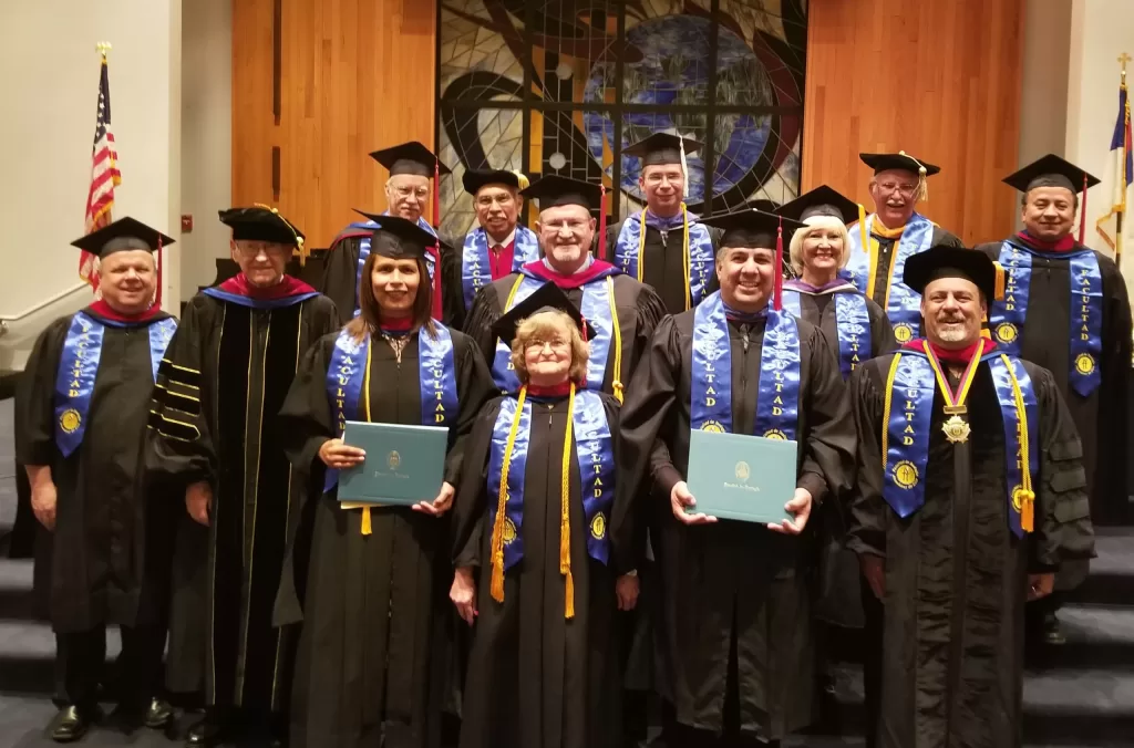 FT-Primer-MDiv-Graduacion-9-25-18-1972